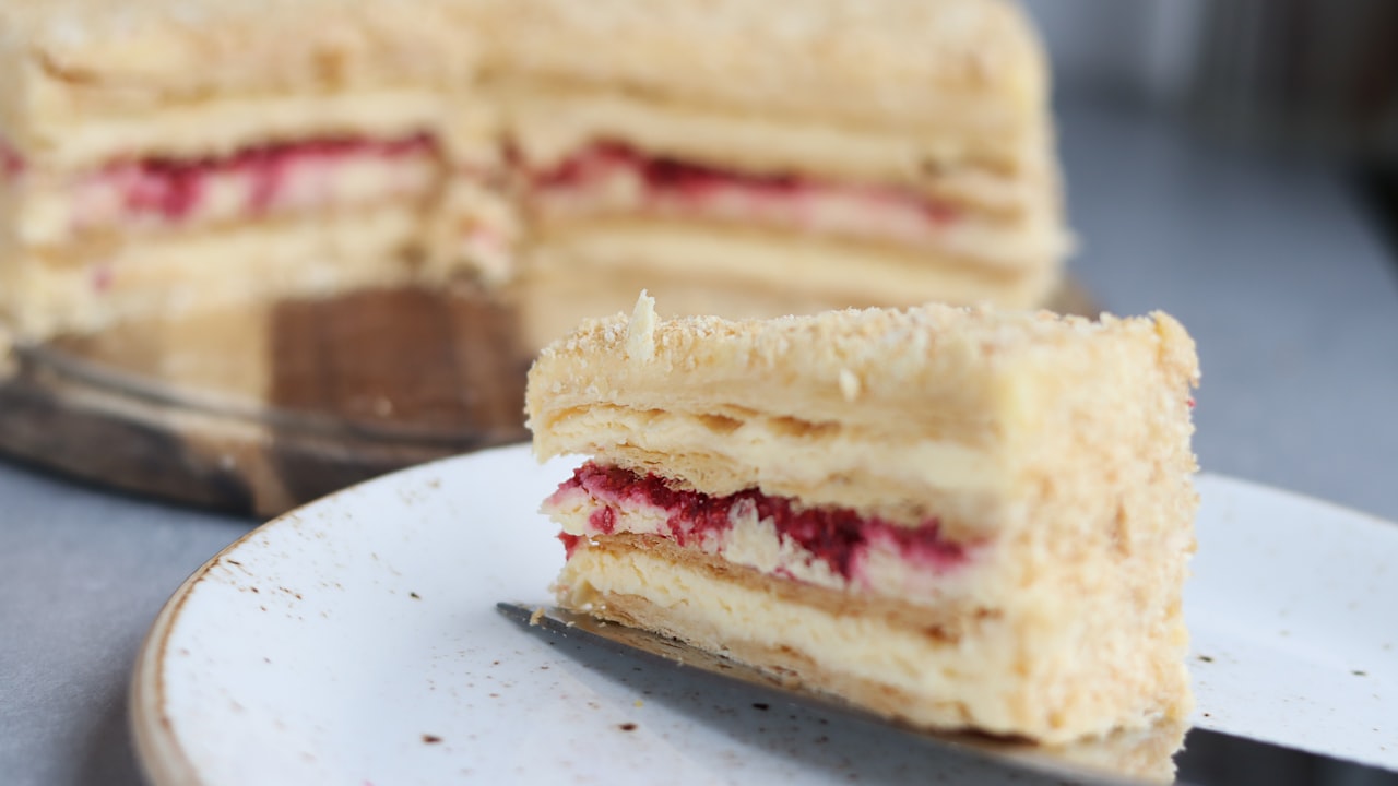 How Can You Explain About the Layered Wigs and Their Specifications?